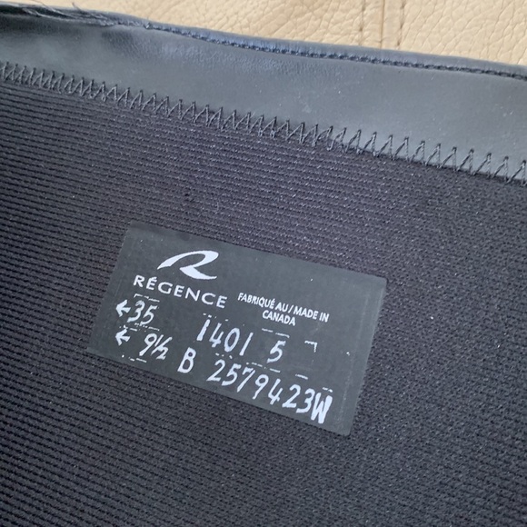 Size 9 1/2 B.Regence Black Leather Boots Made In‎ Canada lace up wide zipper - Picture 4 of 16